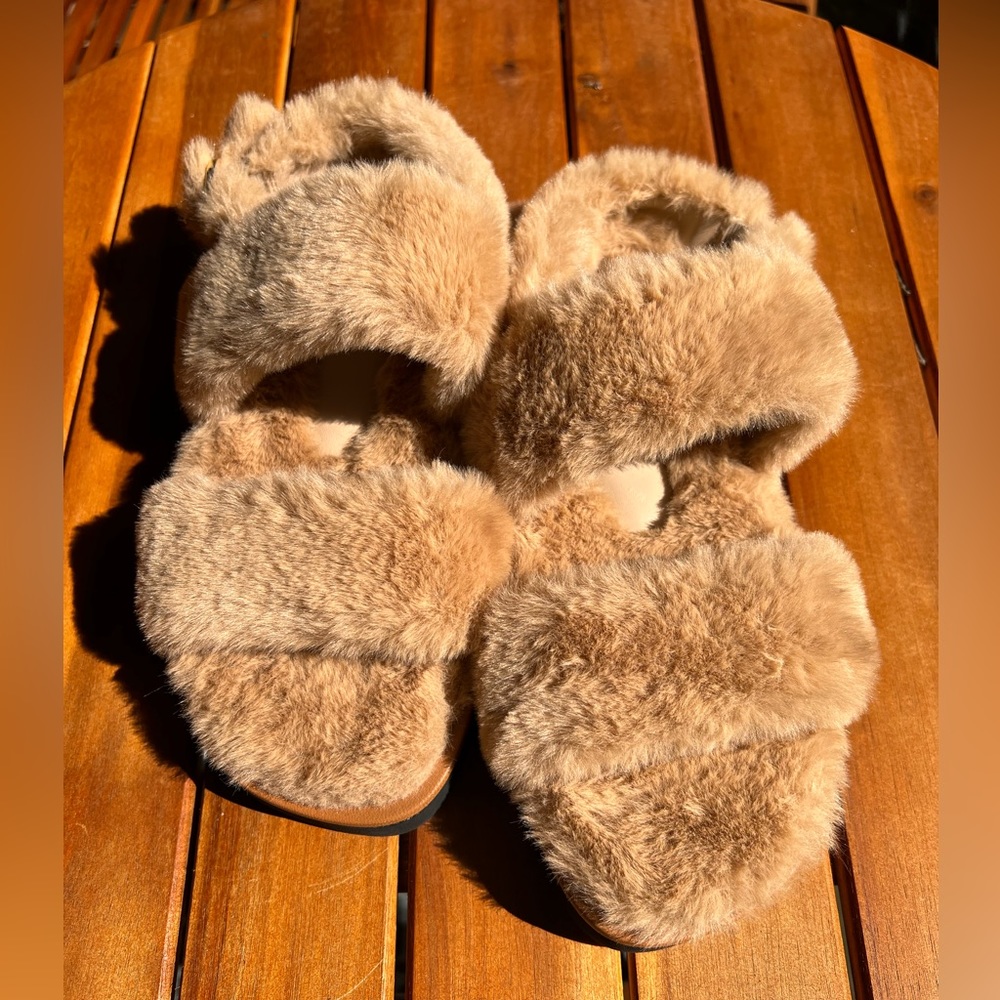 NWT Stuart Weitzman fluffy shoes Size 8 - Picture 10 of 13